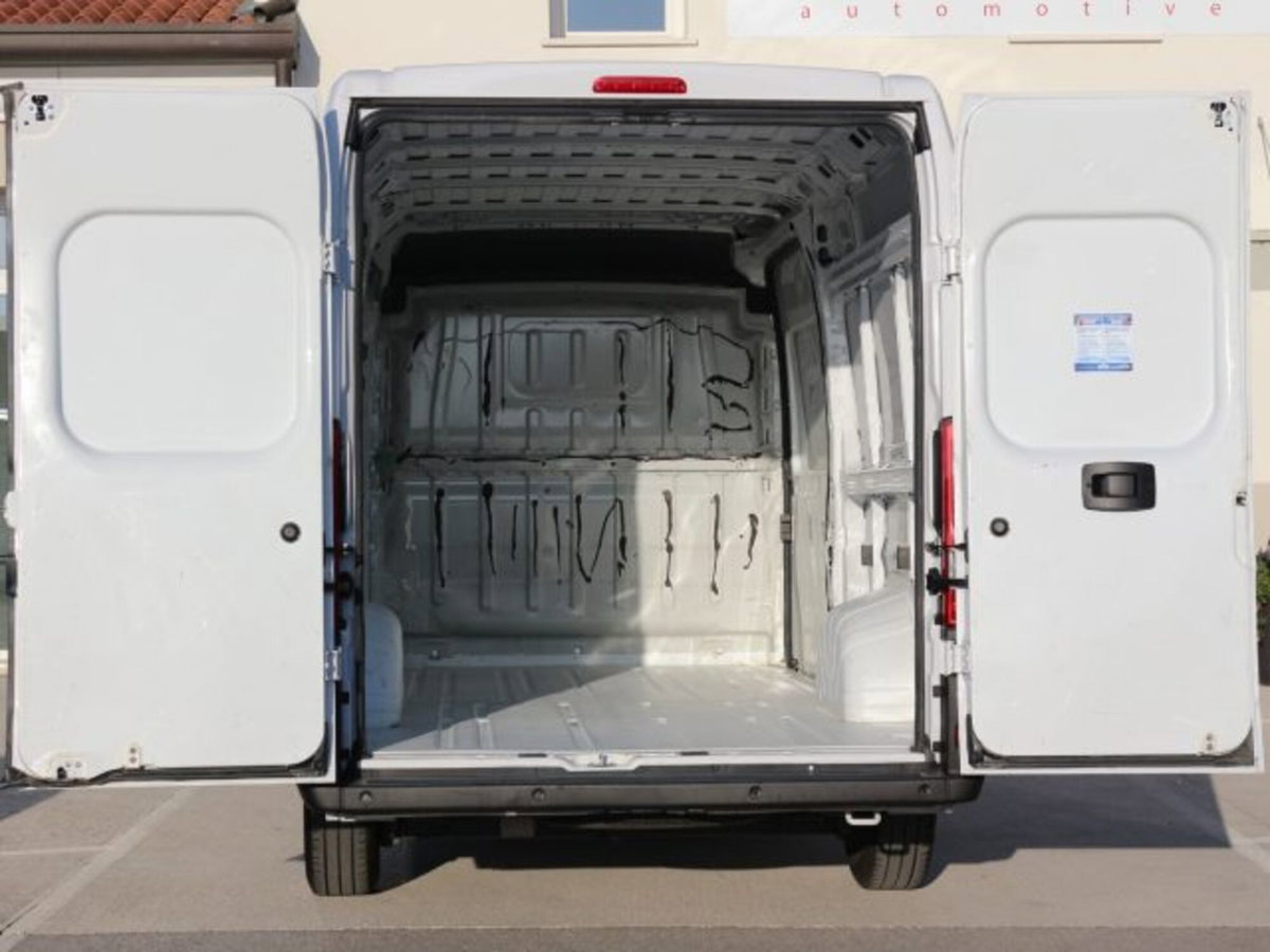 Citroen Jumper Furgone Heavy 35 L4H2 2.2 diesel 140cv S&S (4)