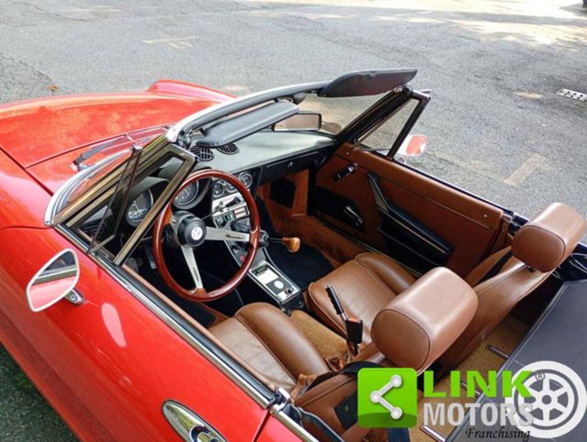 Alfa Romeo Spider 2.0 Veloce (11)