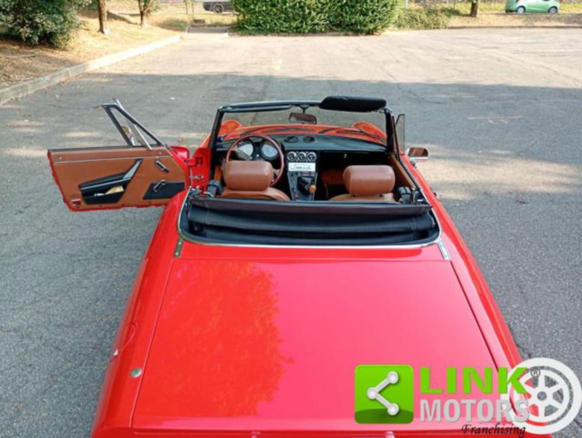 Alfa Romeo Spider 2.0 Veloce (12)