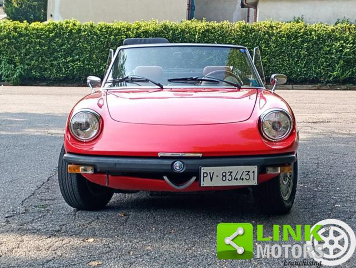 Alfa Romeo Spider 2.0 Veloce (2)