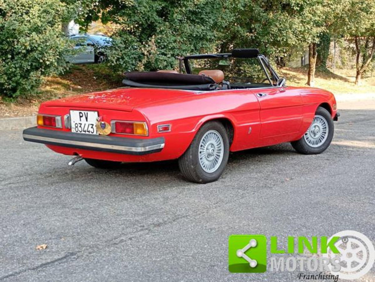 Alfa Romeo Spider 2.0 Veloce (6)
