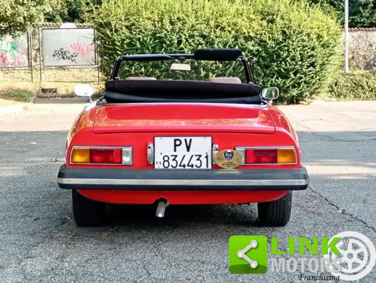 Alfa Romeo Spider 2.0 Veloce (8)