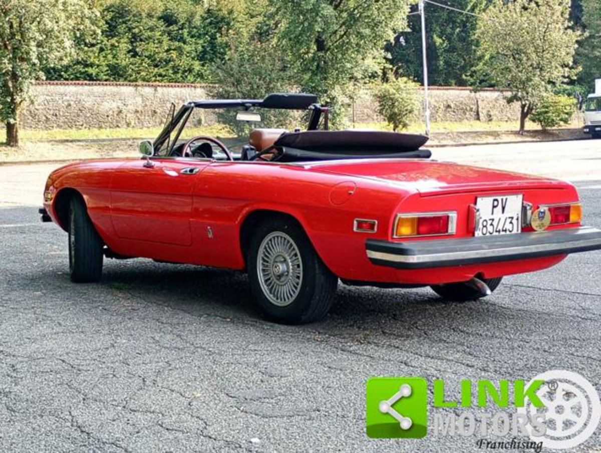 Alfa Romeo Spider 2.0 Veloce (9)