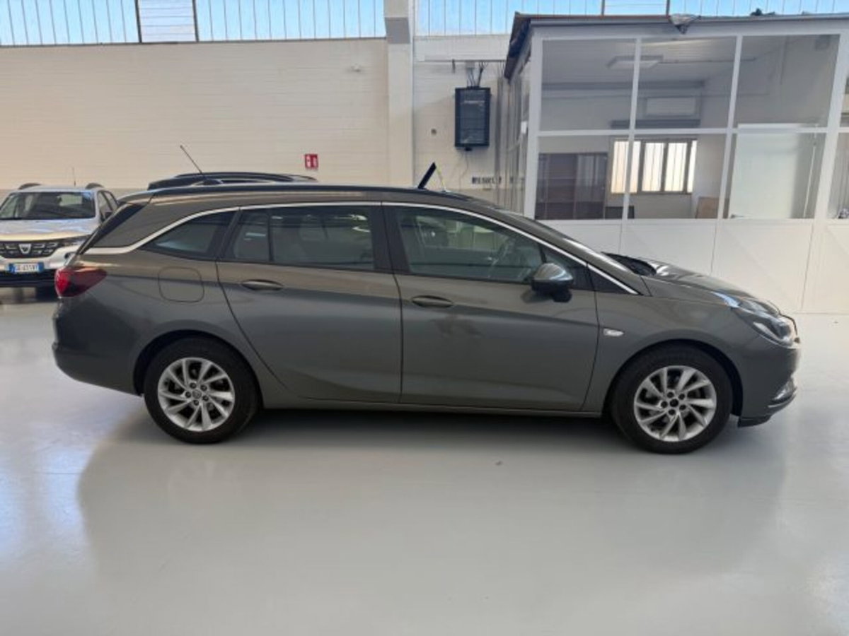 Opel Astra Station Wagon 1.6 CDTi 110CV Start&Stop Sports Business (4)