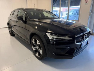 Volvo V60 Cross Country 2.0 b4 Ultimate awd auto (3)