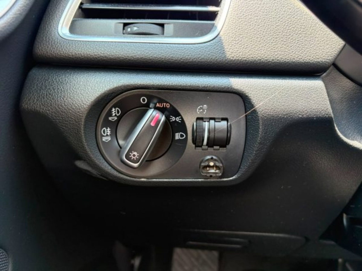 Audi Q3 2.0 TDI 177 CV quattro S tronic (13)
