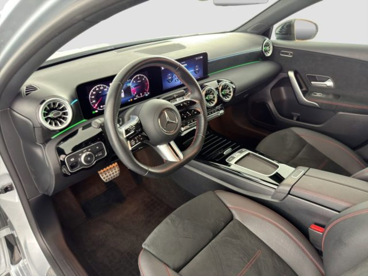 Mercedes-Benz Classe A 200 d AMG Line Premium Plus auto (9)