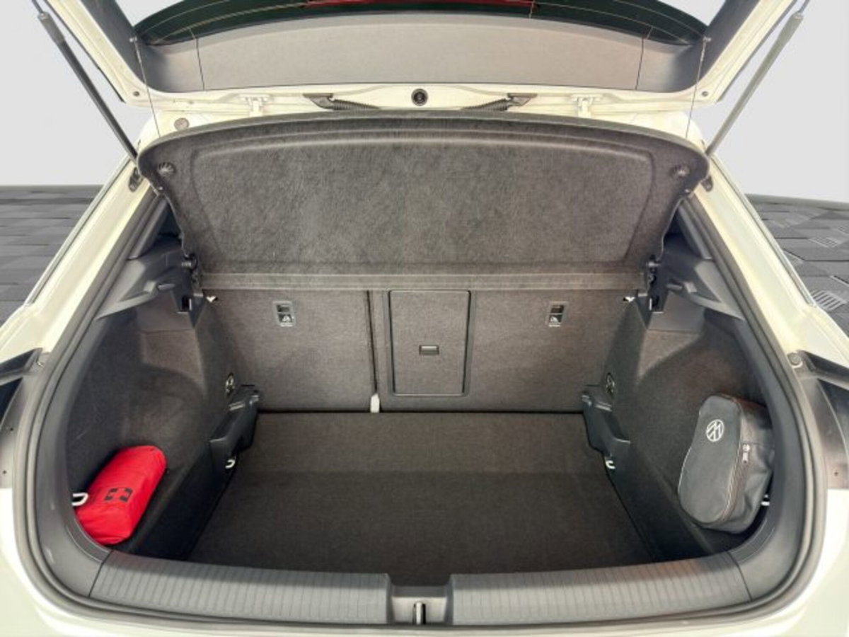 Volkswagen T-Roc 1.0 TSI R-Line (14)