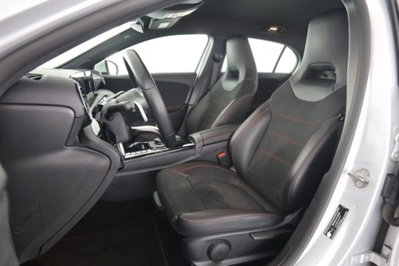 Mercedes-Benz Classe A 250 e Automatic EQ-Power Premium (2)