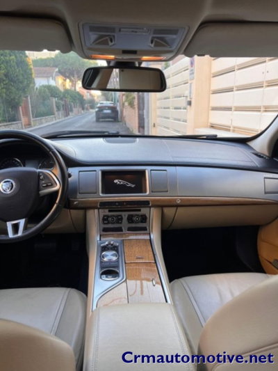 Jaguar XF Sportbrake 2.2 D 200 CV Premium Luxury (8)