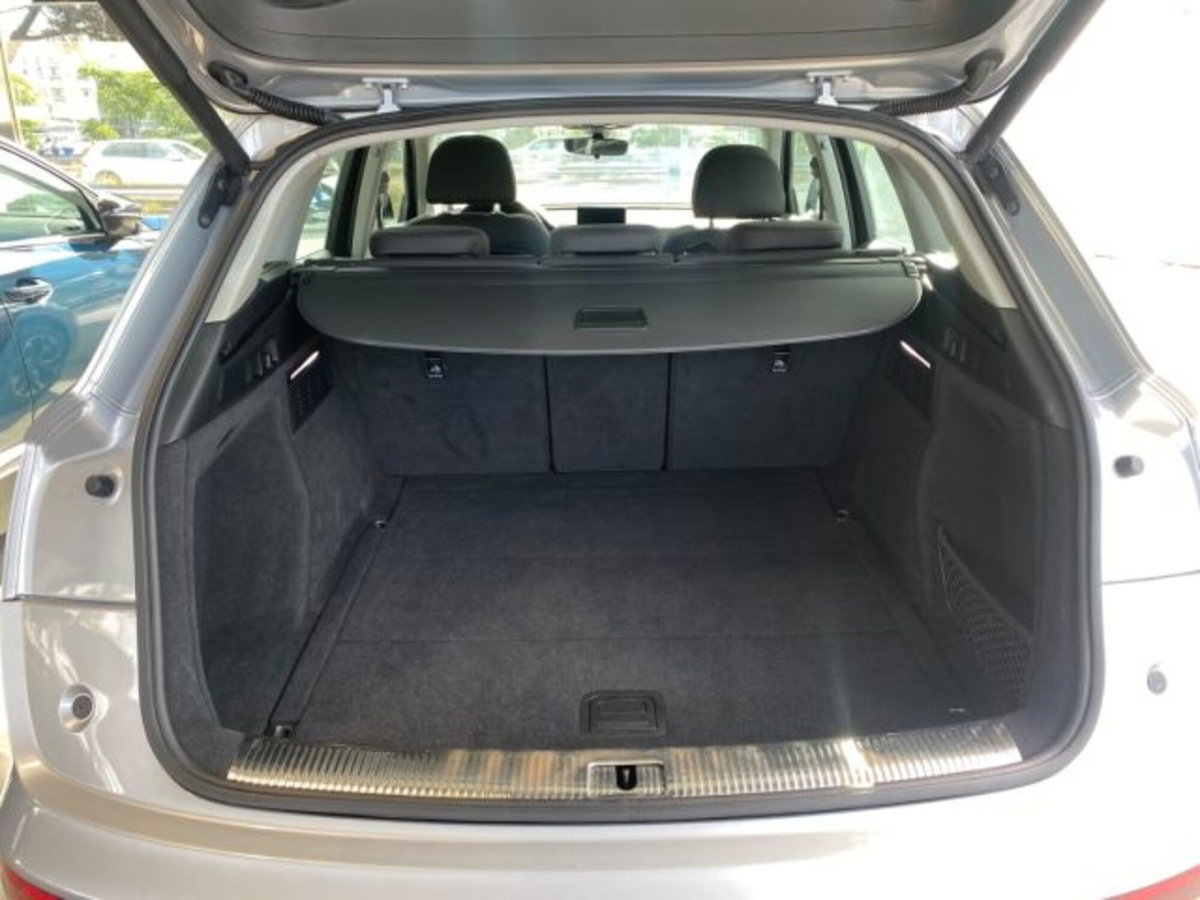 Audi Q5 40 TDI quattro S tronic Business Sport (13)