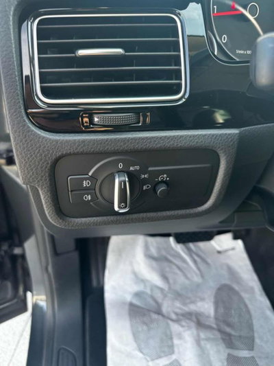 Volkswagen Touareg 3.0 TDI 204 CV tiptronic BlueMotion Techn. Executive (16)