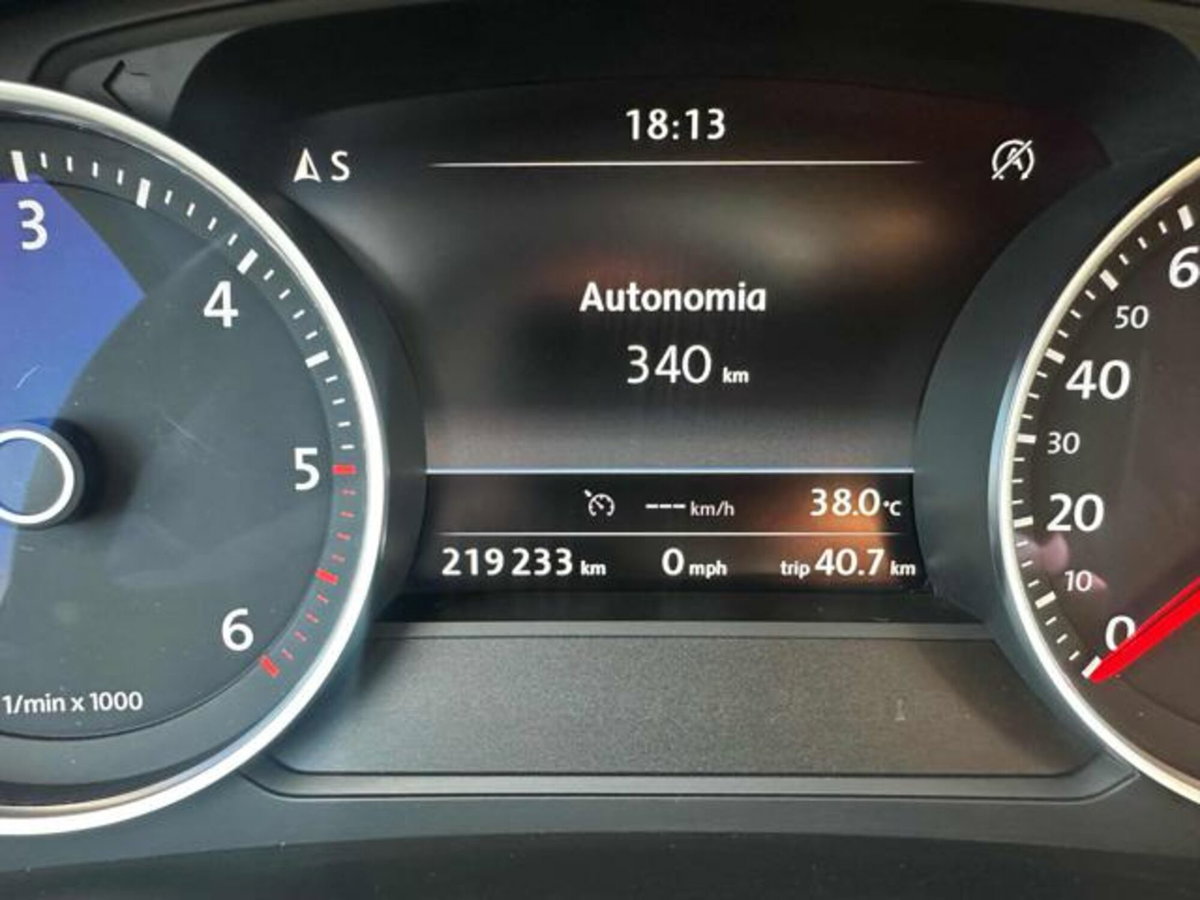 Volkswagen Touareg 3.0 TDI 204 CV tiptronic BlueMotion Techn. Executive (18)