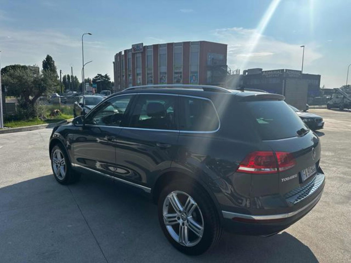 Volkswagen Touareg 3.0 TDI 204 CV tiptronic BlueMotion Techn. Executive (6)