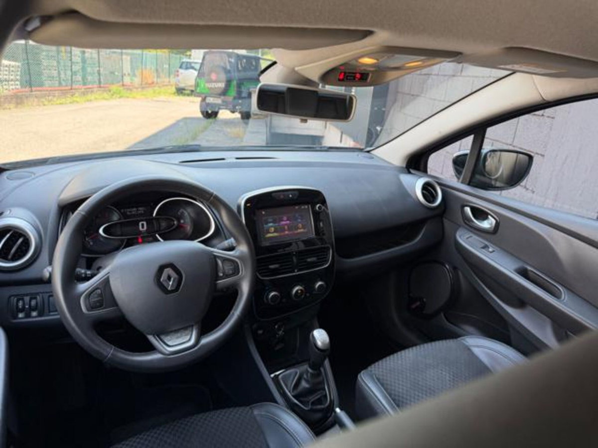 Renault Clio 1.2 75 CV 5 porte Duel (11)
