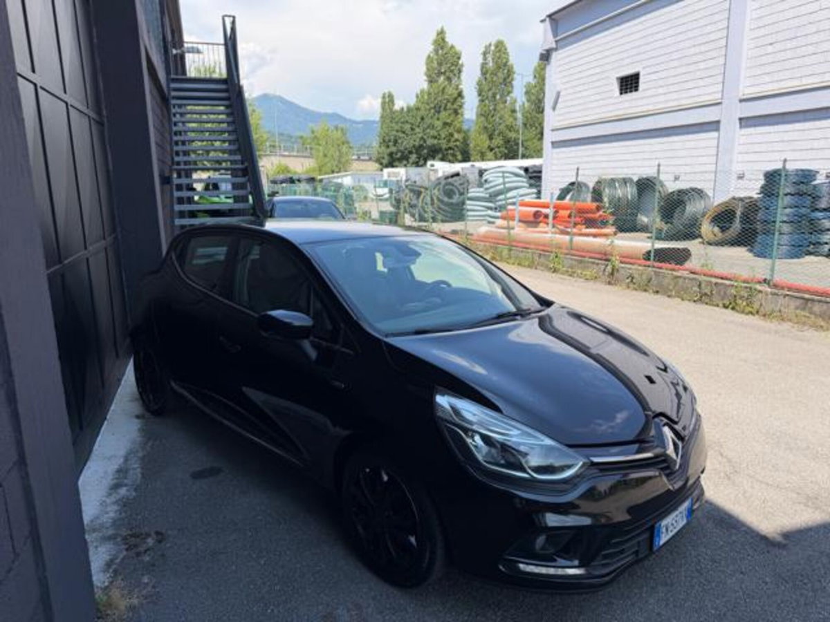 Renault Clio 1.2 75 CV 5 porte Duel (2)