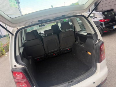 Volkswagen Touran Highline Ecofuel (10)
