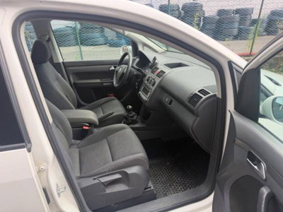 Volkswagen Touran Highline Ecofuel (11)