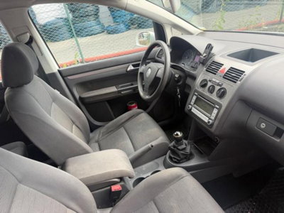 Volkswagen Touran Highline Ecofuel (12)