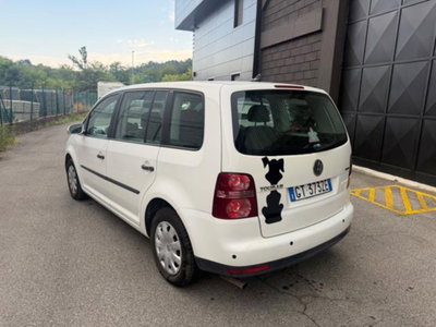 Volkswagen Touran Highline Ecofuel (4)