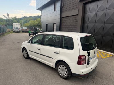 Volkswagen Touran Highline Ecofuel (5)