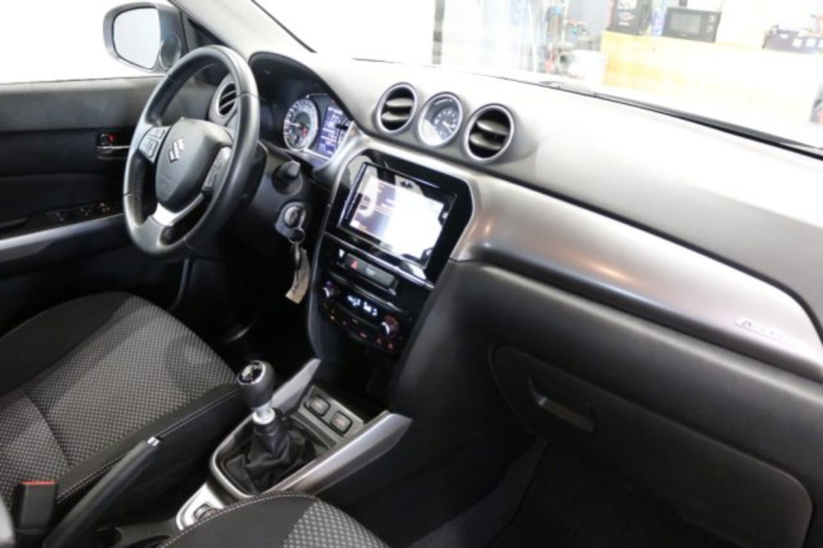 Suzuki Vitara 1.4 Hybrid 4WD AllGrip Easy Cool (16)