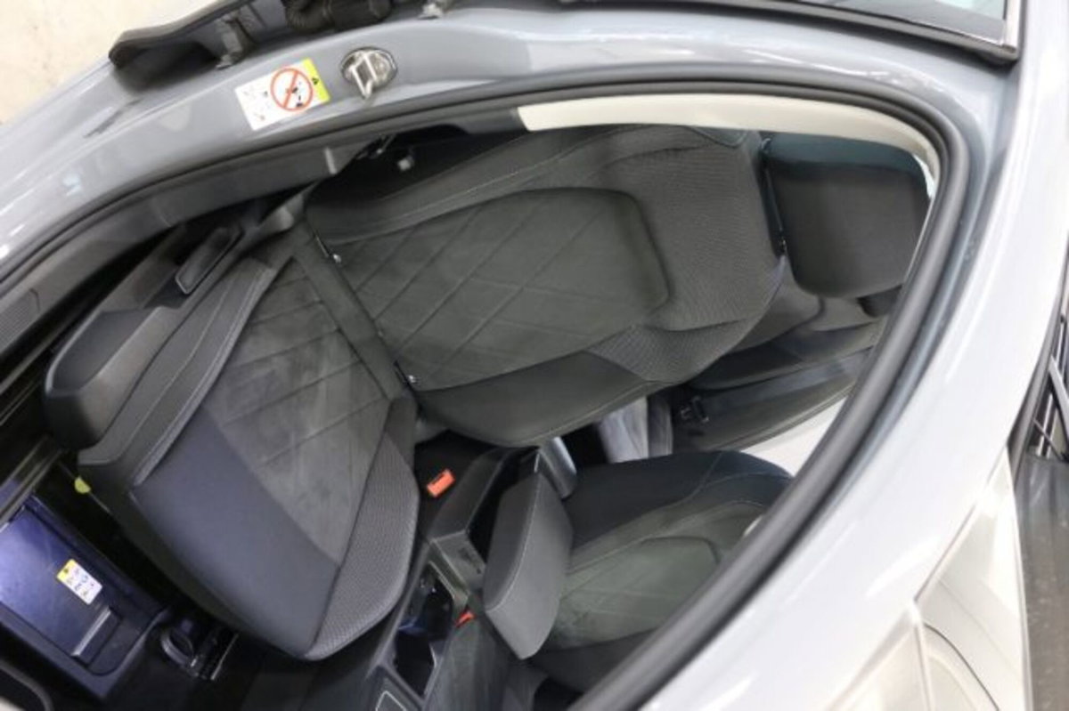 Volkswagen Golf 1.5 eTSI 150 CV EVO ACT DSG Style (11)