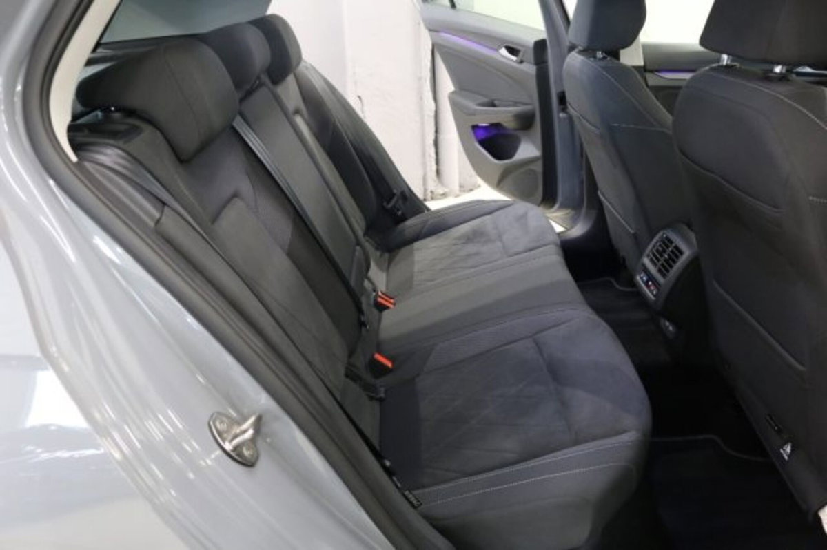 Volkswagen Golf 1.5 eTSI 150 CV EVO ACT DSG Style (12)