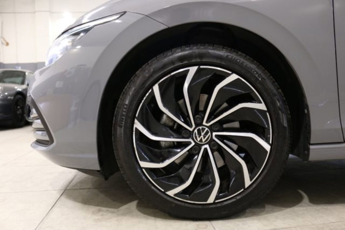 Volkswagen Golf 1.5 eTSI 150 CV EVO ACT DSG Style (8)