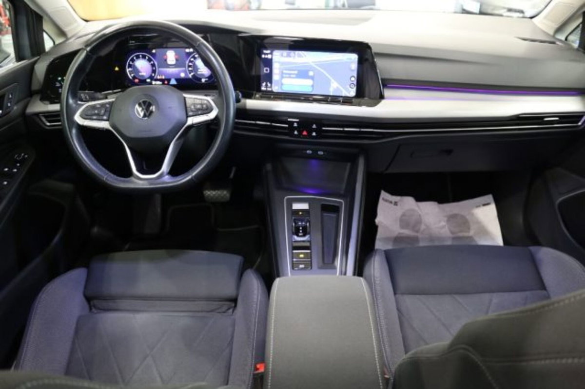 Volkswagen Golf 1.5 eTSI 150 CV EVO ACT DSG Style (9)