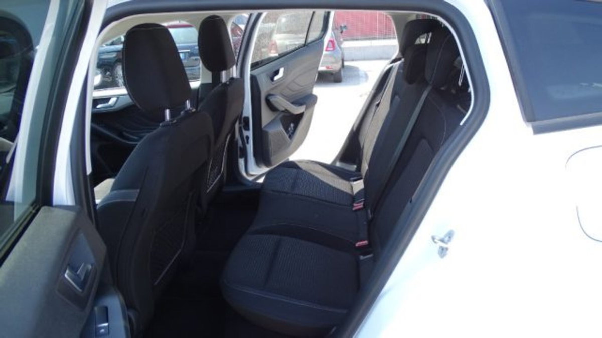 Ford Focus Station Wagon 1.5 EcoBlue 120 CV automatico SW Active (14)