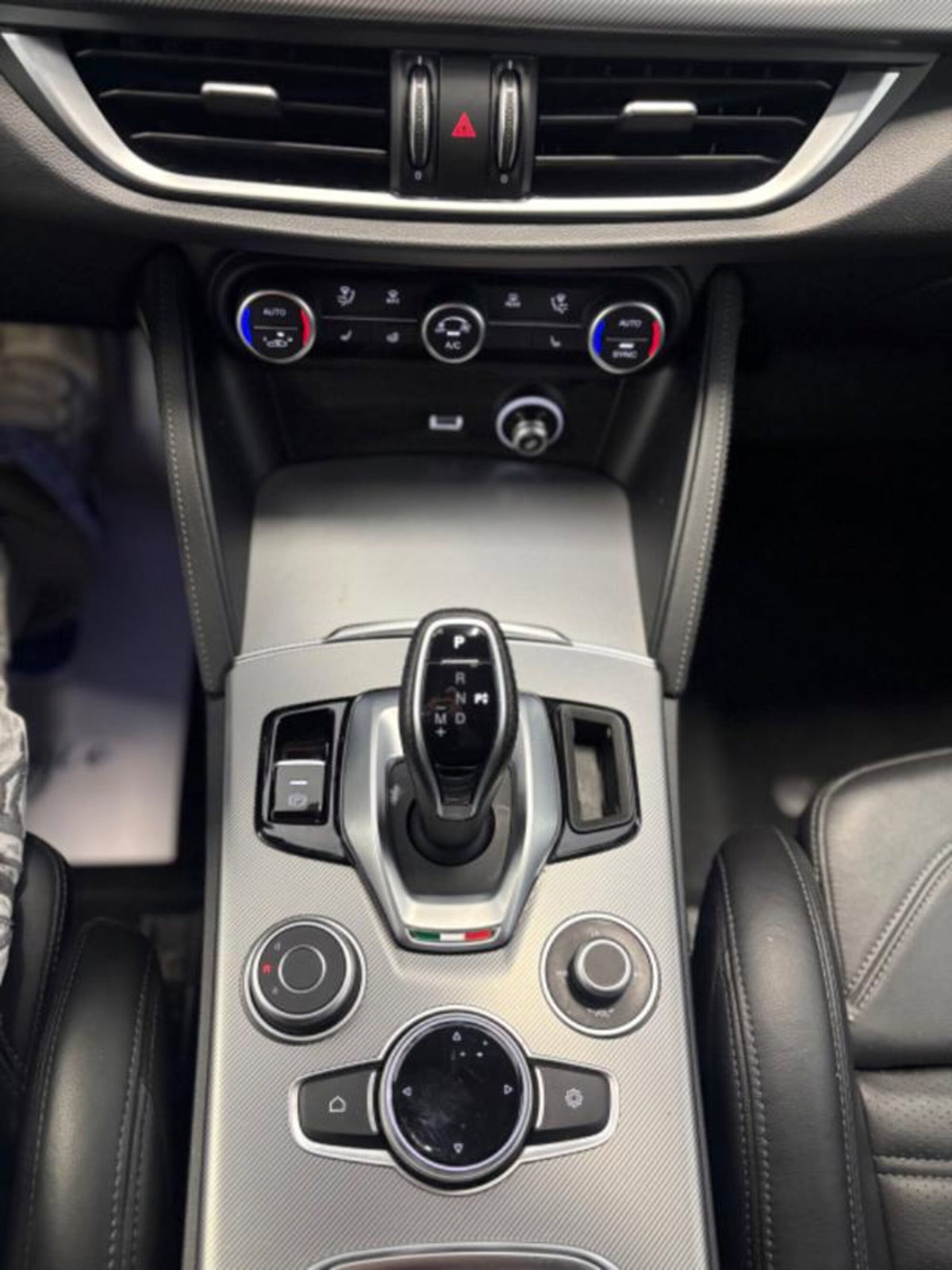 Alfa Romeo Stelvio Stelvio 2.0 Turbo 200 CV AT8 Q4 B-Tech (12)