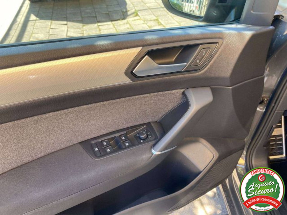 Volkswagen Touran 1.5 tsi Business 150cv dsg (6)