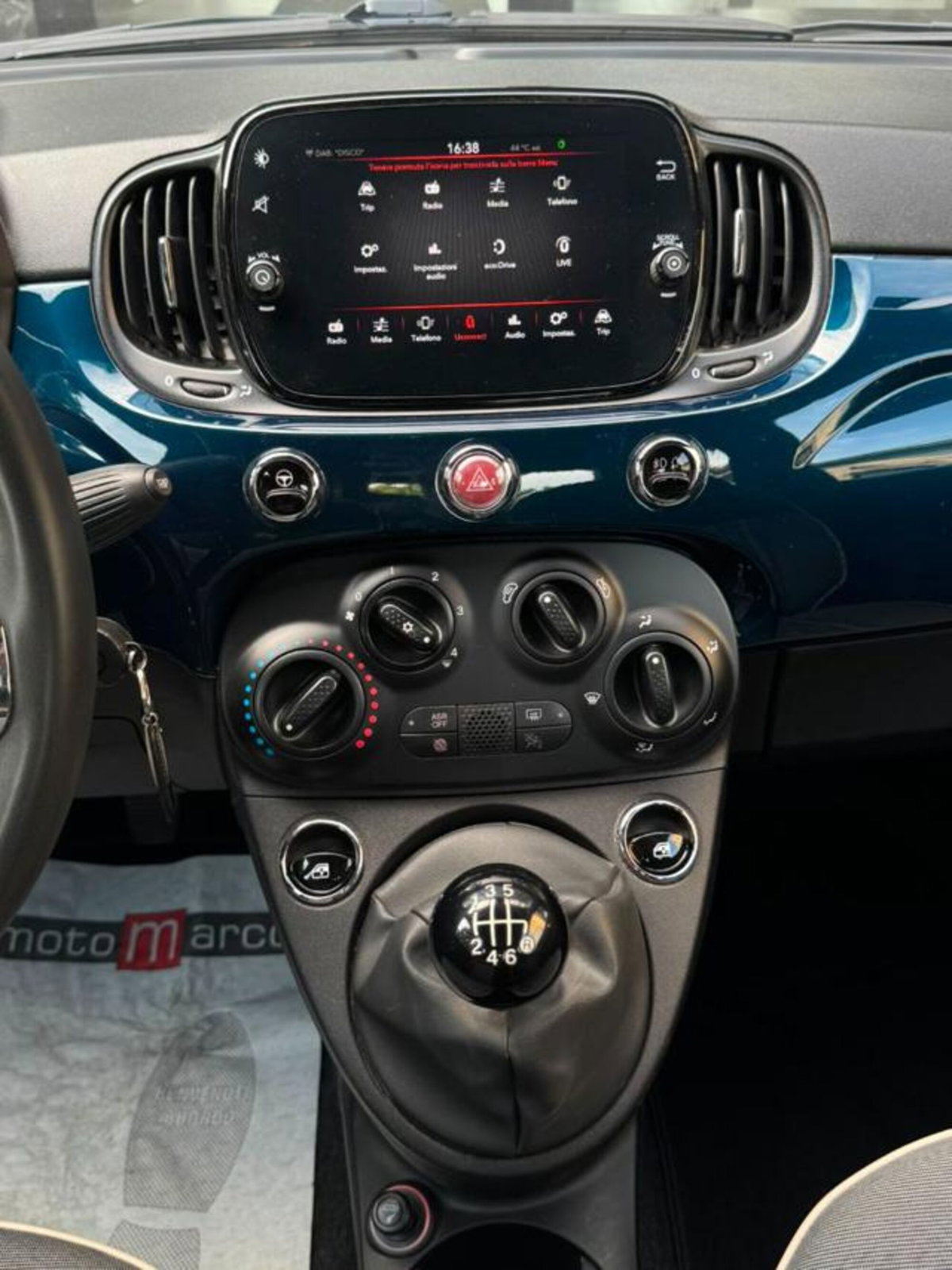 Fiat 500 1.0 Hybrid Lounge (10)