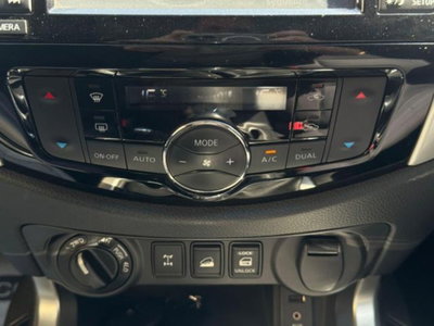 Nissan Navara 2.3 dCi 4WD King Cab N-Connecta (10)