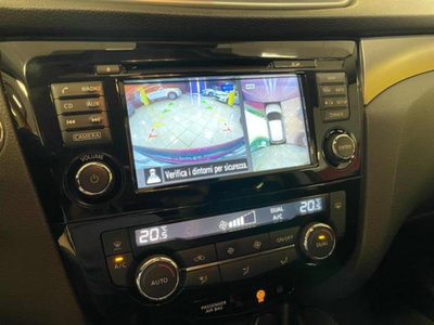 Nissan Qashqai 1.6 dCi X-Tronic 2WD Black Edition (12)