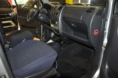 Opel Agila 1.0 12V Club (11)