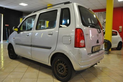 Opel Agila 1.0 12V Club (4)