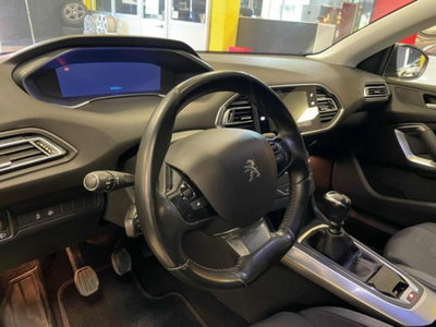 Peugeot 308 BlueHDi 130 S&S Allure (7)