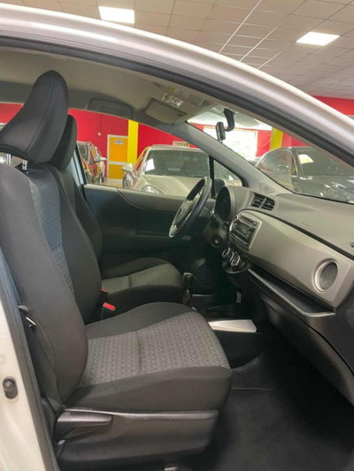 Toyota Yaris 1.0 5 porte Van (7)