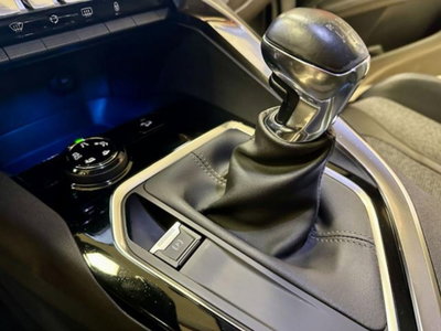 Peugeot 5008 PureTech Turbo 130 S&S EAT8 Allure (10)