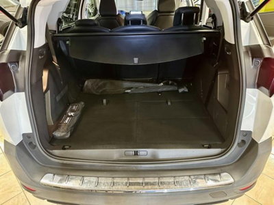Peugeot 5008 PureTech Turbo 130 S&S EAT8 Allure (11)