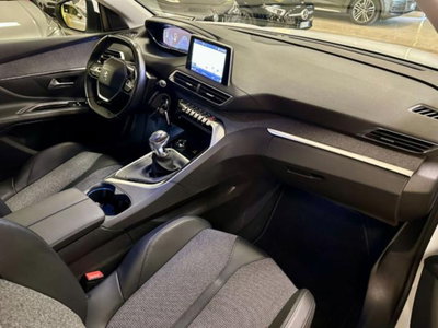 Peugeot 5008 PureTech Turbo 130 S&S EAT8 Allure (14)