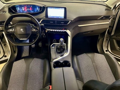 Peugeot 5008 PureTech Turbo 130 S&S EAT8 Allure (8)