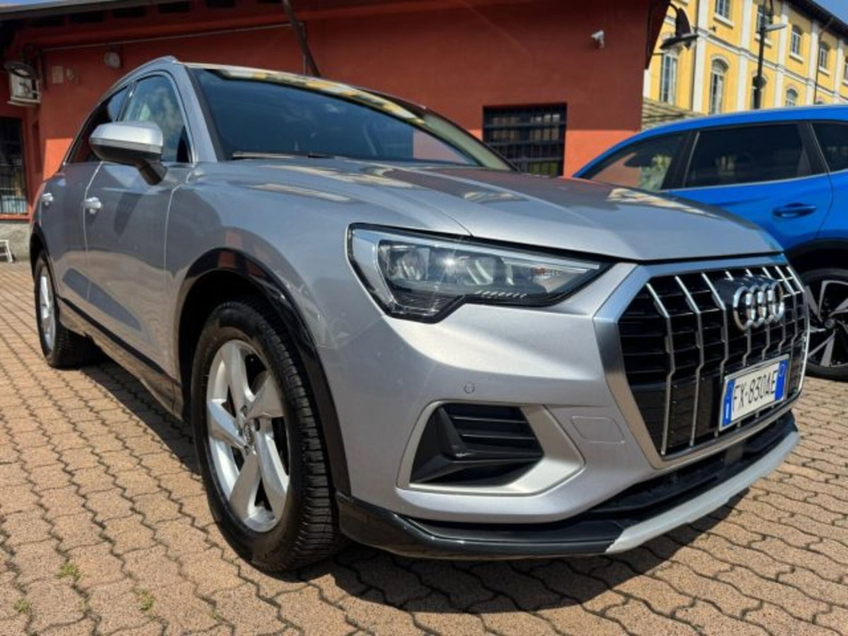 Audi Q3 35 TDI quattro S tronic Business Advanced (3)