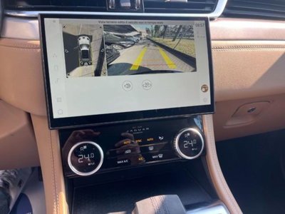 Jaguar F-Pace 2.0 D 204 CV AWD aut. R-Dynamic Black (6)