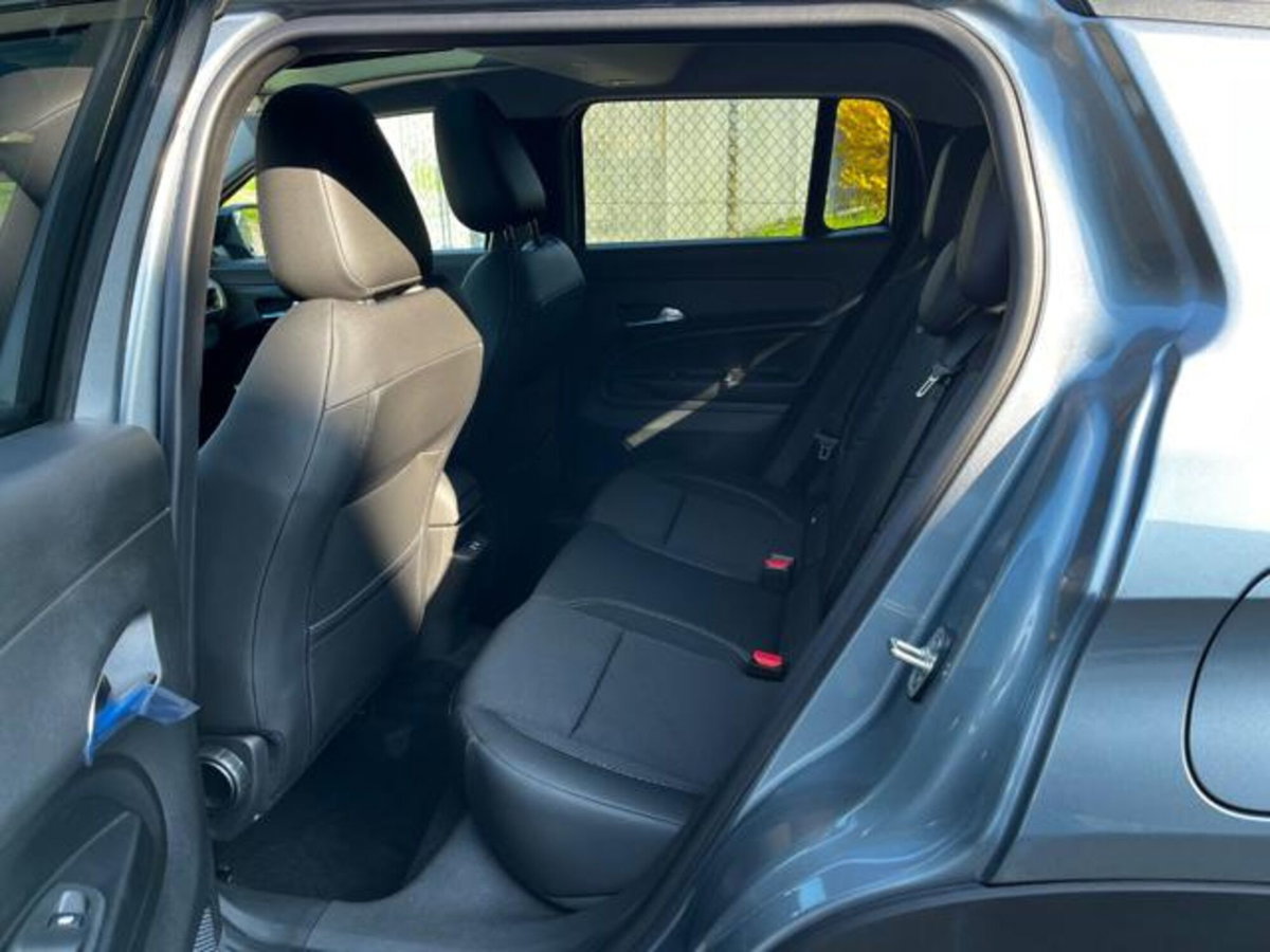 Jeep Avenger 1.2 turbo Summit fwd 100cv (12)