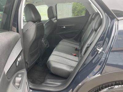 Peugeot 3008 PureTech Turbo 130 S&S EAT8 Allure (13)
