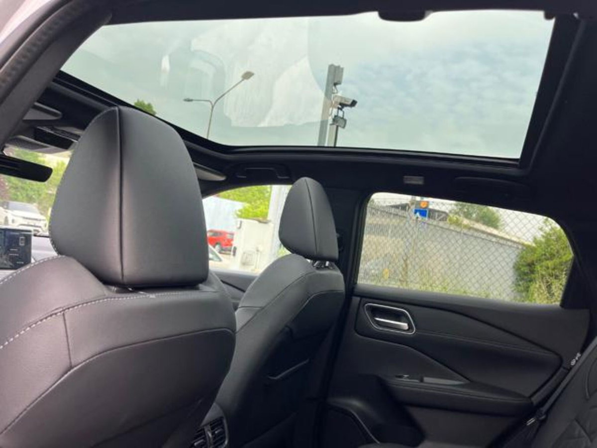 Nissan Qashqai 1.3 mhev Tekna 4wd 158cv xtronic (13)