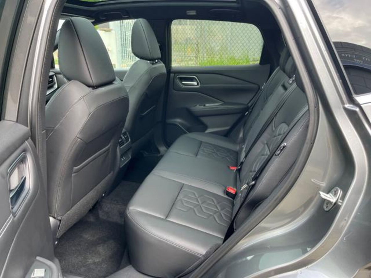 Nissan Qashqai 1.3 mhev Tekna 4wd 158cv xtronic (14)